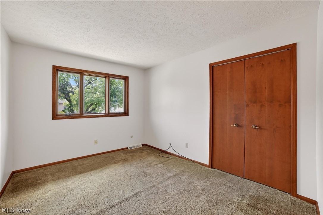 4746 Elizabeth Lane Brooklyn OH 44144