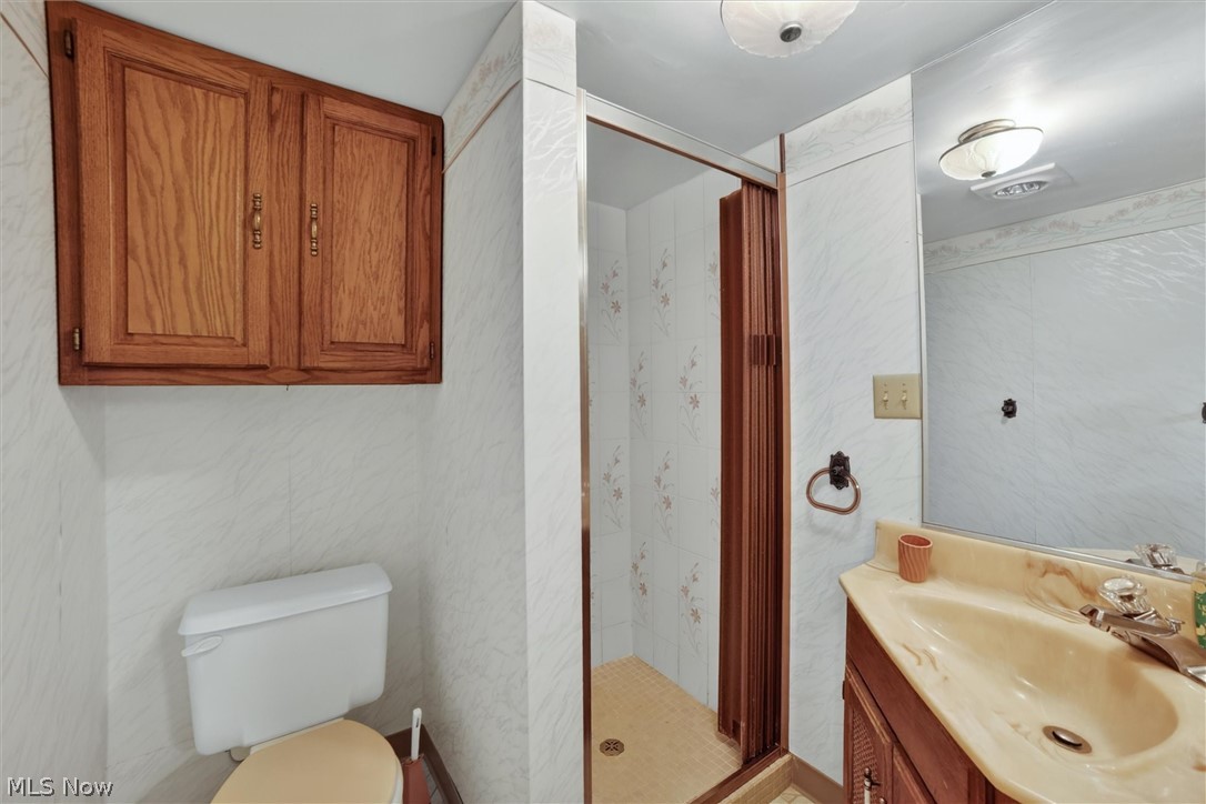 4746 Elizabeth Lane Brooklyn OH 44144