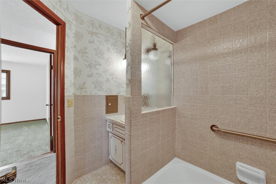 4746 Elizabeth Lane Brooklyn OH 44144
