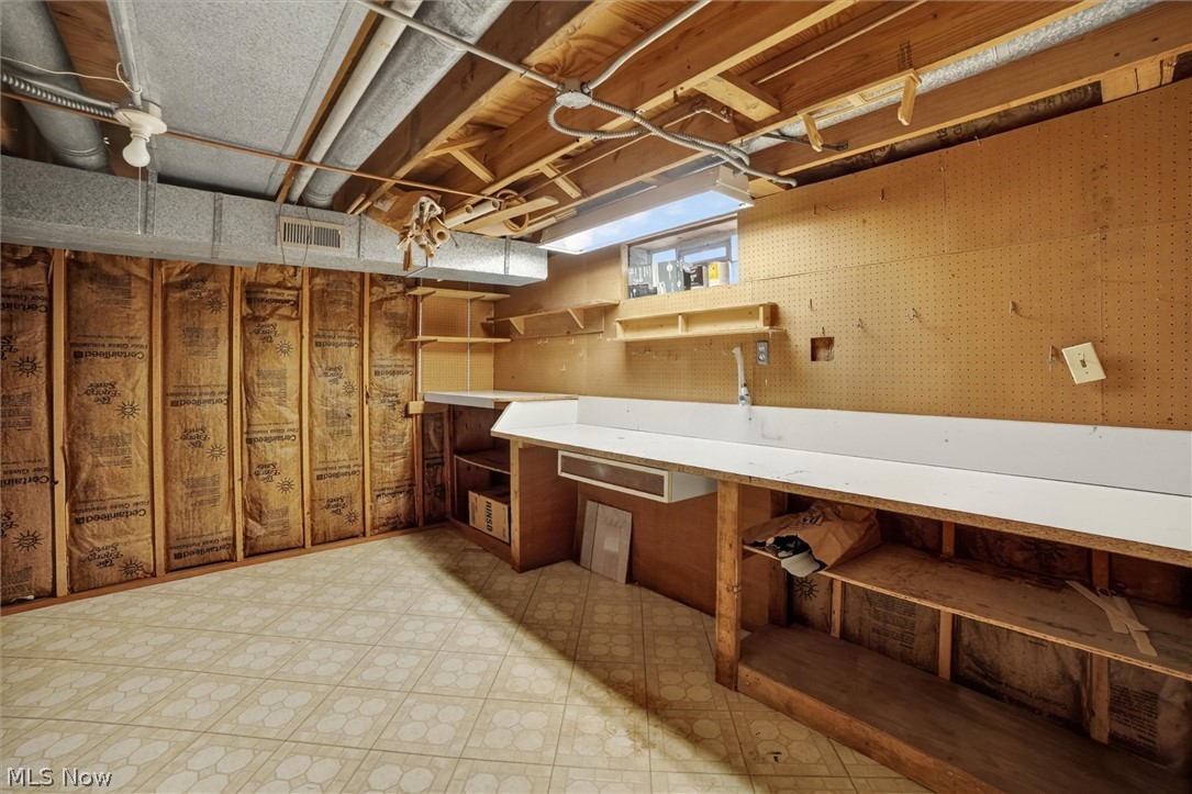 4746 Elizabeth Lane Brooklyn OH 44144