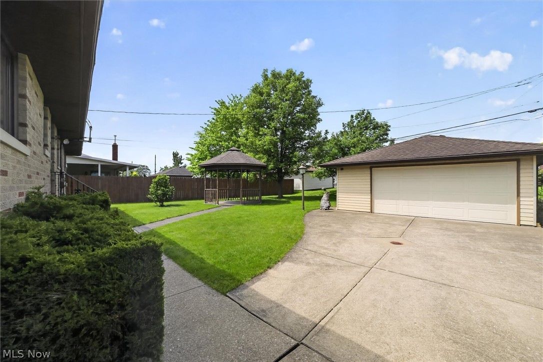 4746 Elizabeth Lane Brooklyn OH 44144