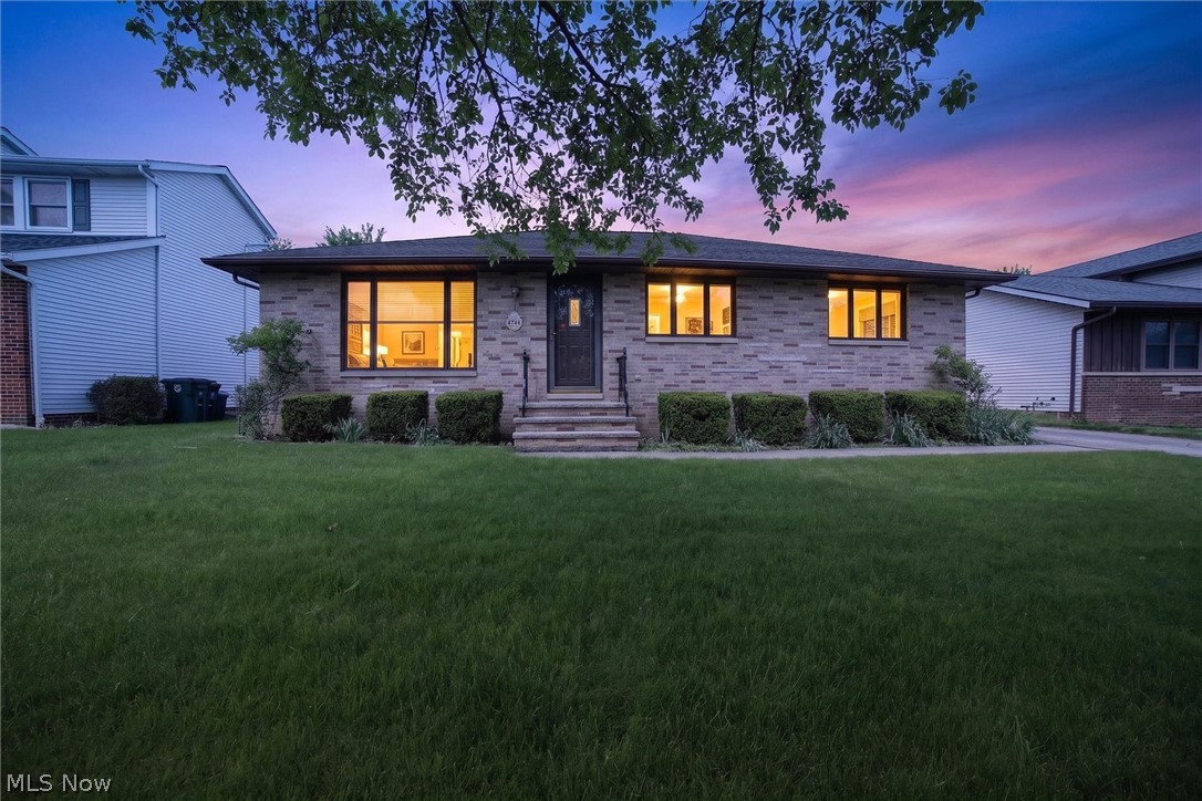 4746 Elizabeth Lane Brooklyn OH 44144