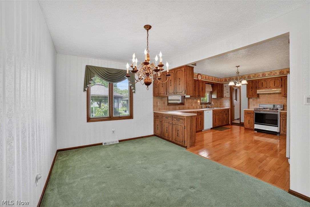 4746 Elizabeth Lane Brooklyn OH 44144
