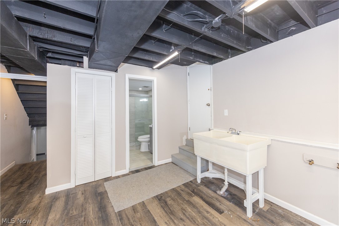 41 South Circle Bedford OH 44146