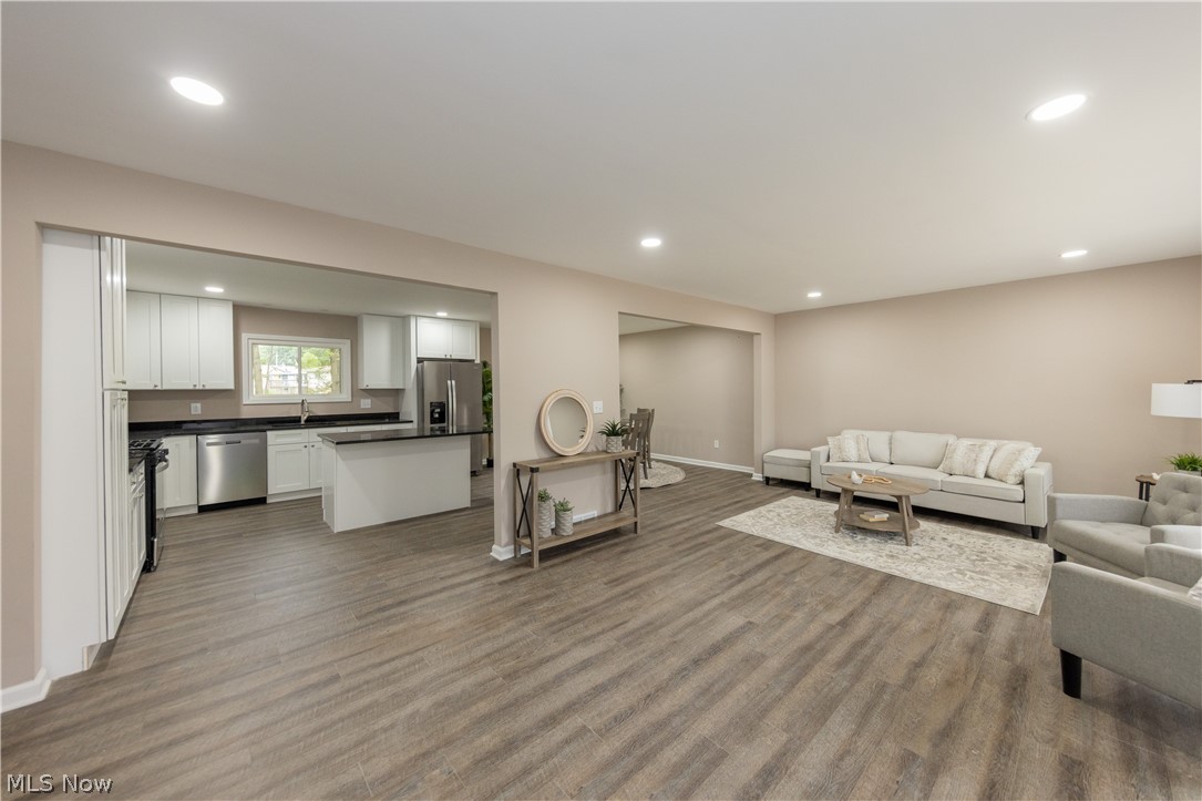 41 South Circle Bedford OH 44146