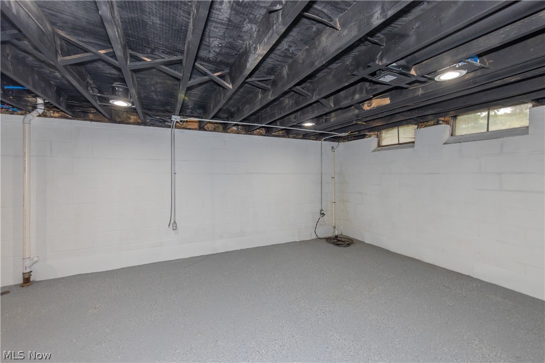 41 South Circle Bedford OH 44146