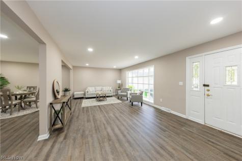 41 South Circle Bedford OH 44146