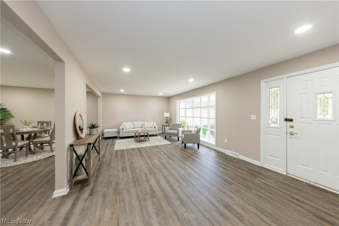 41 South Circle Bedford OH 44146