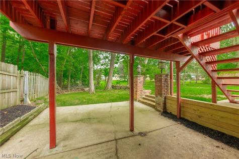 41 South Circle Bedford OH 44146