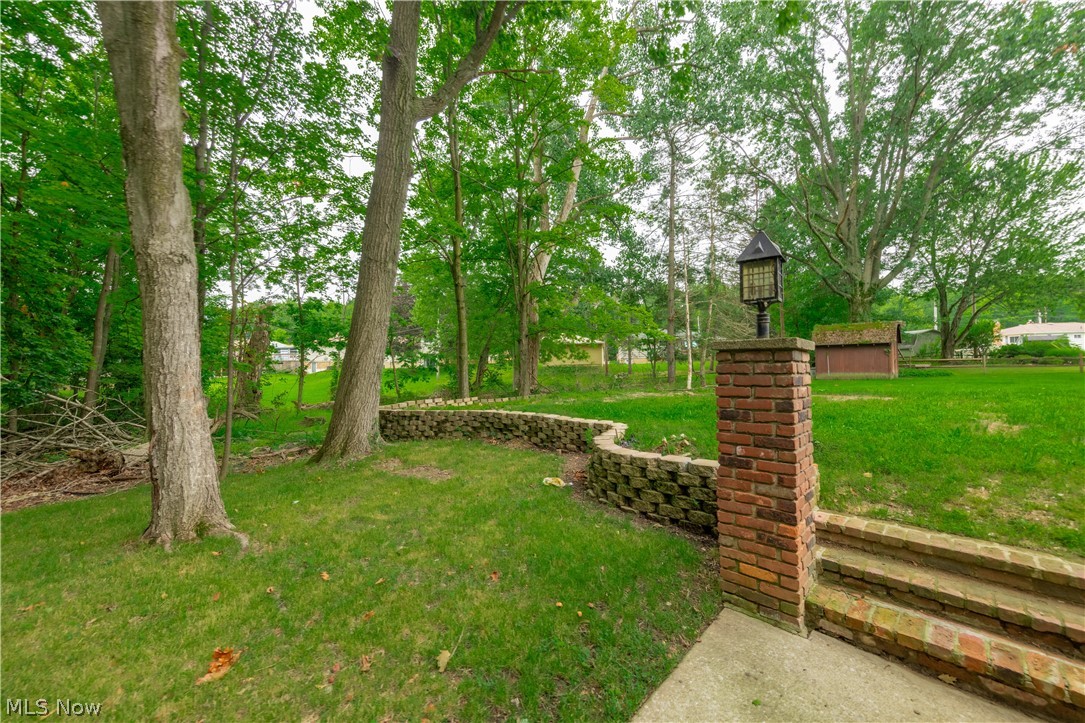 41 South Circle Bedford OH 44146