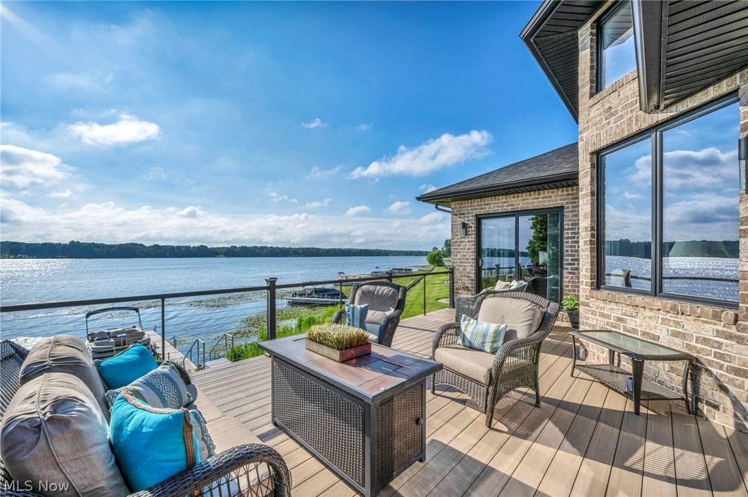 1004 Waters Edge Drive Columbiana OH 44408