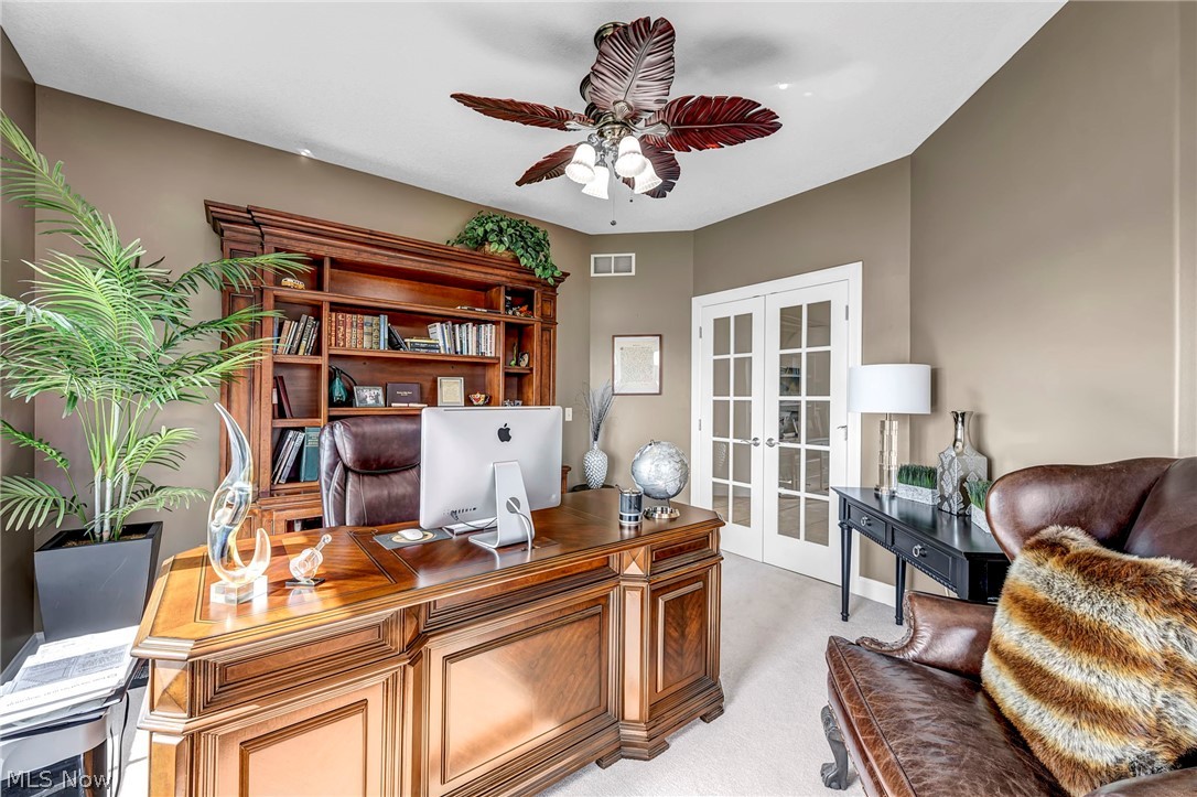 1004 Waters Edge Drive Columbiana OH 44408