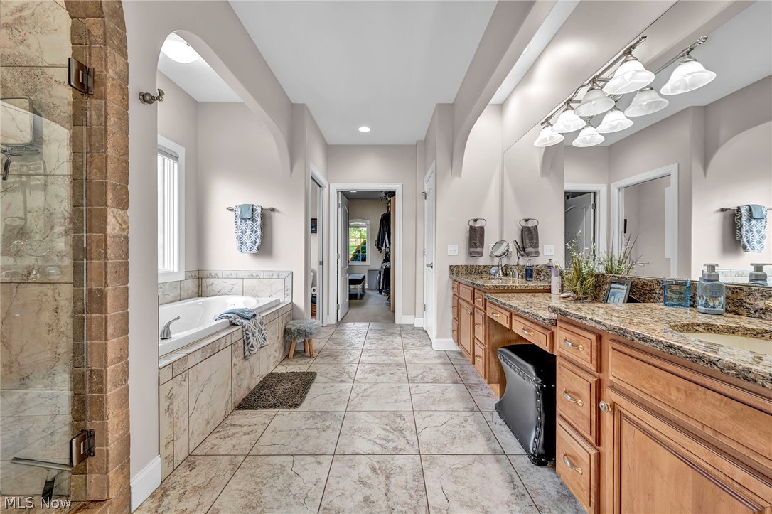 1004 Waters Edge Drive Columbiana OH 44408