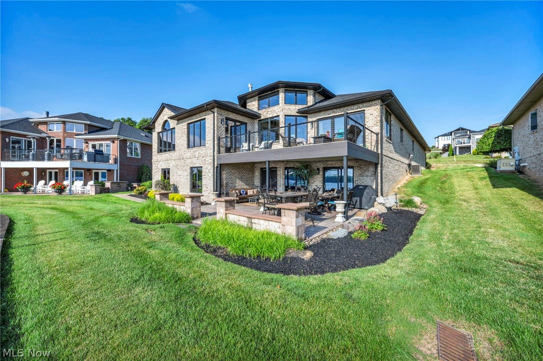 1004 Waters Edge Drive Columbiana OH 44408