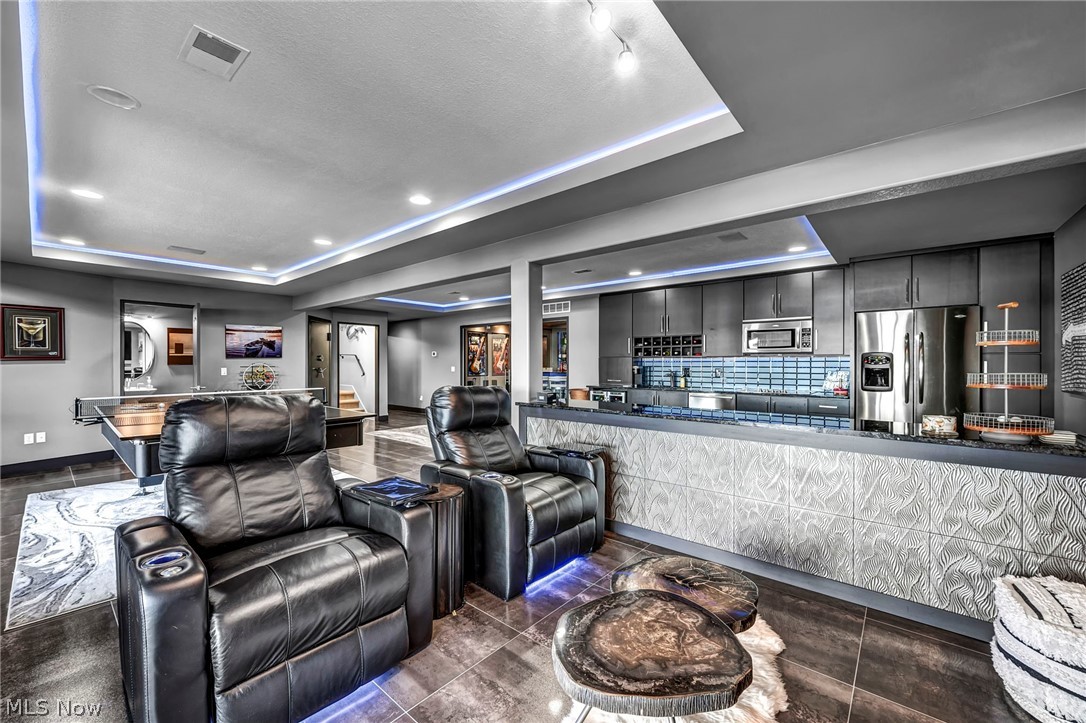 1004 Waters Edge Drive Columbiana OH 44408