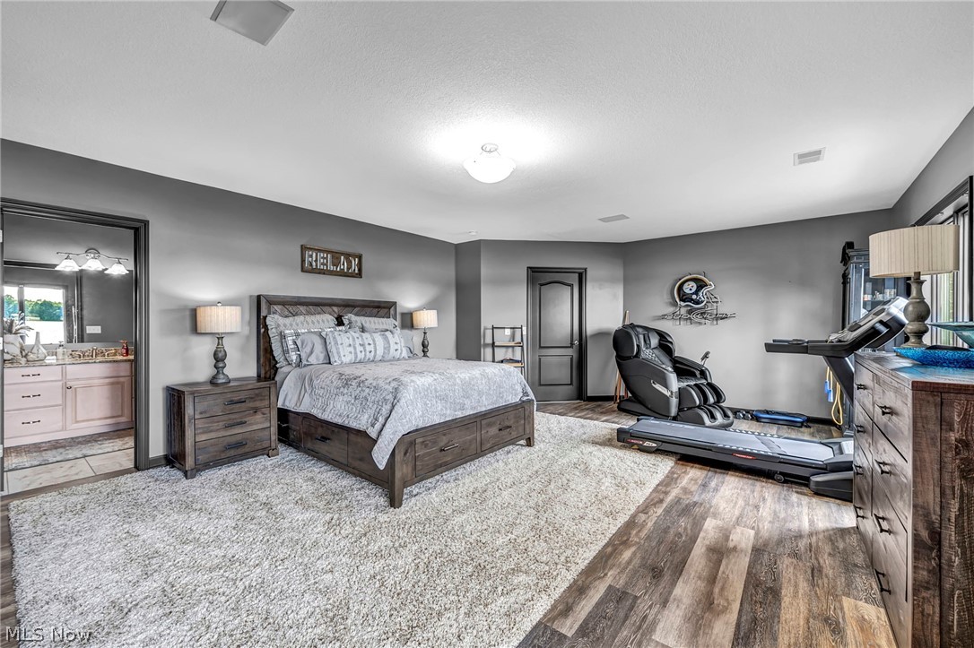 1004 Waters Edge Drive Columbiana OH 44408