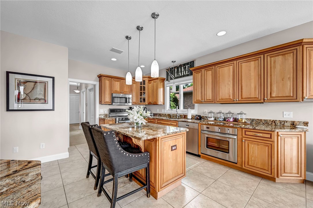 1004 Waters Edge Drive Columbiana OH 44408