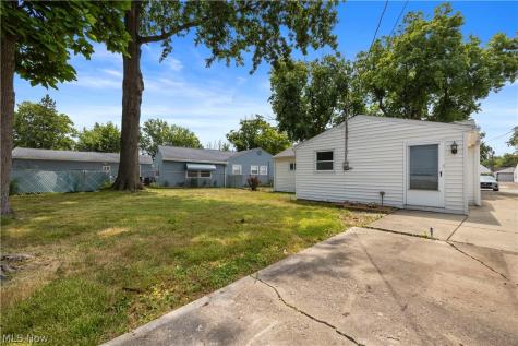 2905 Riverview Lane Lorain OH 44055