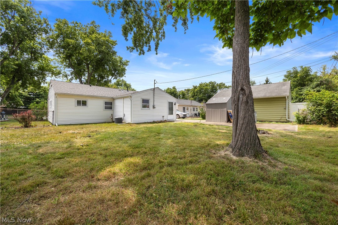 2905 Riverview Lane Lorain OH 44055