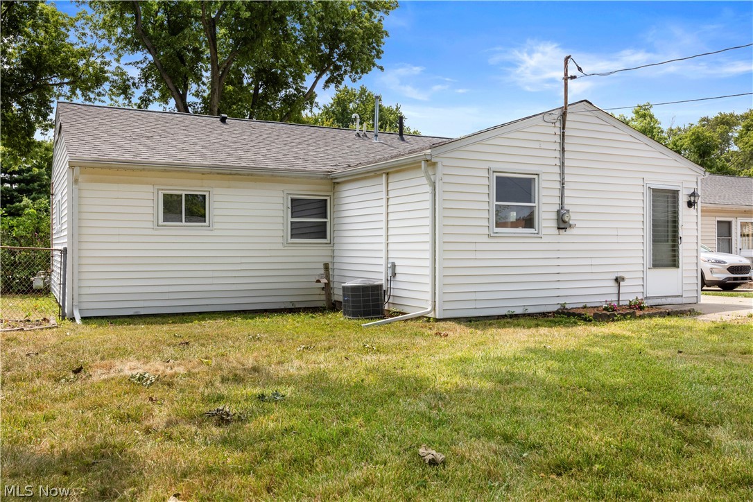 2905 Riverview Lane Lorain OH 44055