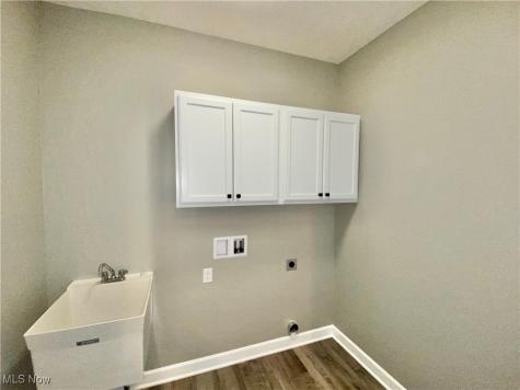 2273 Ledgestone Drive NW Uniontown OH 44685