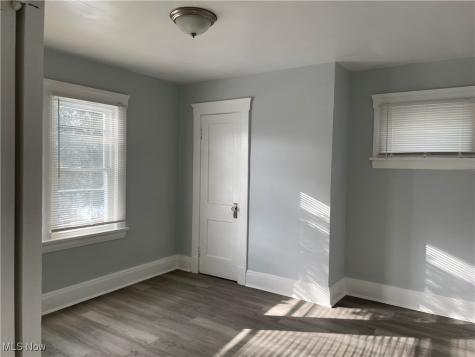 3377 Lownesdale Road Cleveland OH 44112