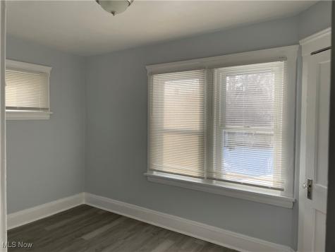 3377 Lownesdale Road Cleveland OH 44112