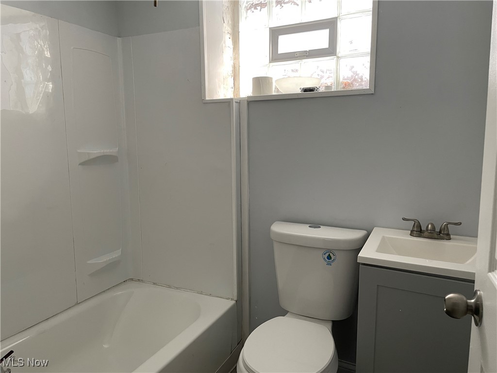 3377 Lownesdale Road Cleveland OH 44112