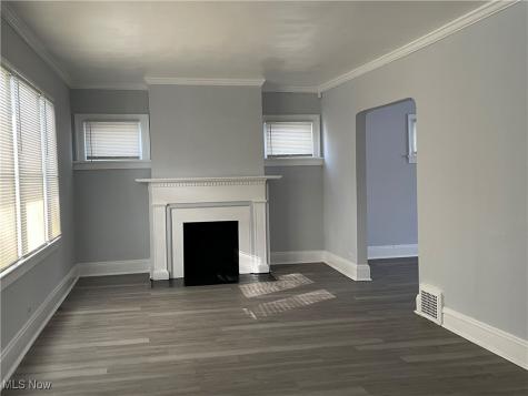 3377 Lownesdale Road Cleveland OH 44112