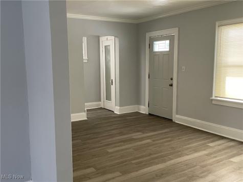 3377 Lownesdale Road Cleveland OH 44112