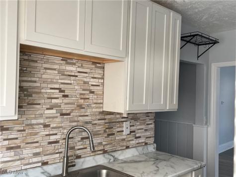 3377 Lownesdale Road Cleveland OH 44112