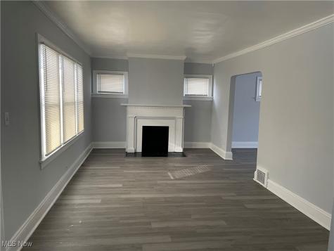 3377 Lownesdale Road Cleveland OH 44112