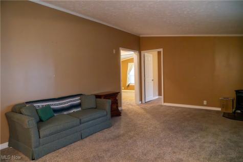337 Pin Oak Circle Elyria OH 44035