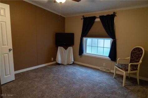 337 Pin Oak Circle Elyria OH 44035