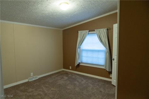 337 Pin Oak Circle Elyria OH 44035