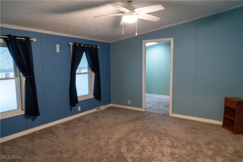337 Pin Oak Circle Elyria OH 44035