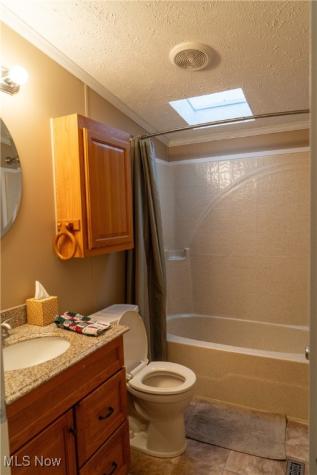 337 Pin Oak Circle Elyria OH 44035