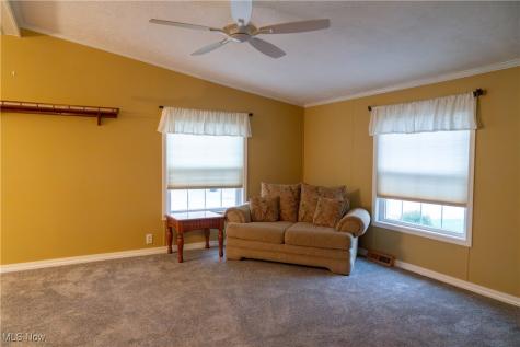 337 Pin Oak Circle Elyria OH 44035