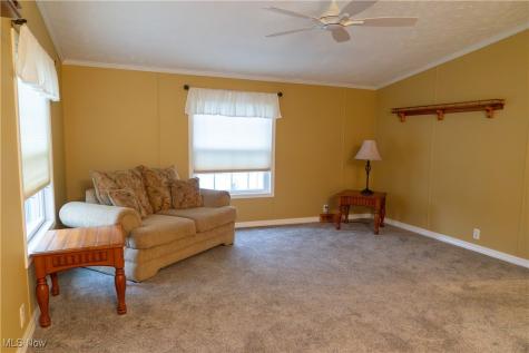 337 Pin Oak Circle Elyria OH 44035