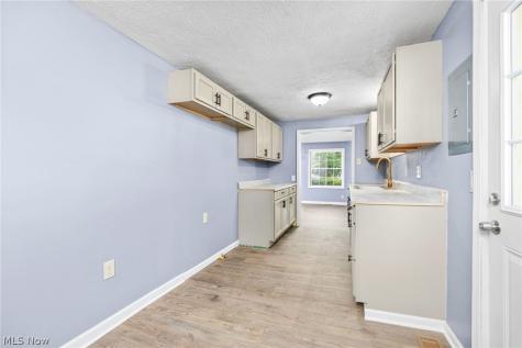 419 Celia Avenue Akron OH 44312
