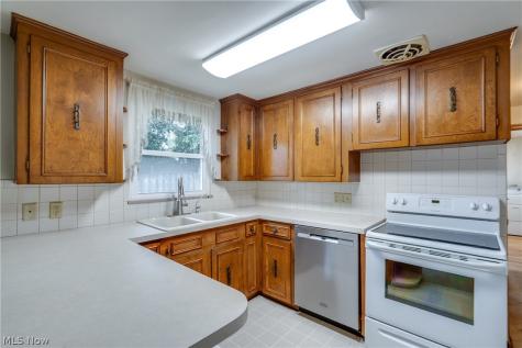 2624 Eaton Road NW Canton OH 44708