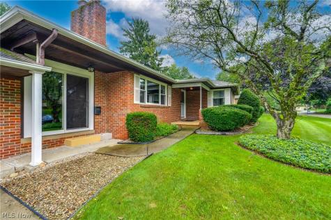 2624 Eaton Road NW Canton OH 44708
