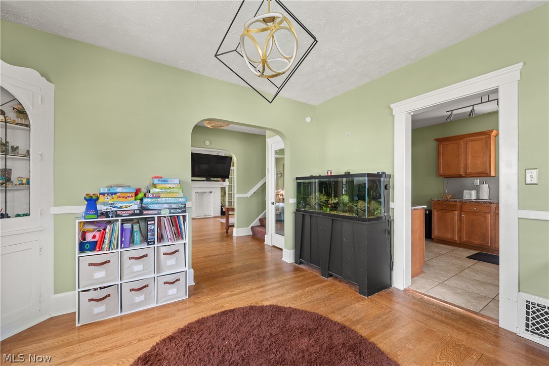 901 Park Avenue Elyria OH 44035