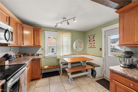 901 Park Avenue Elyria OH 44035