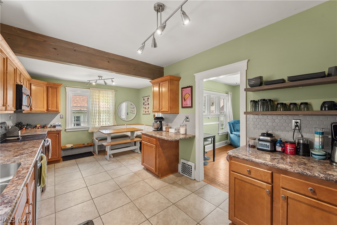 901 Park Avenue Elyria OH 44035