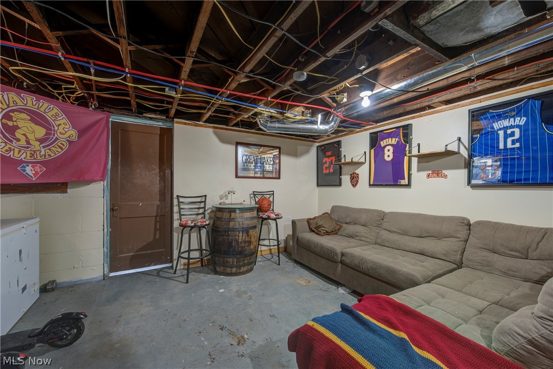 901 Park Avenue Elyria OH 44035