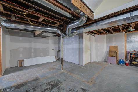 901 Park Avenue Elyria OH 44035