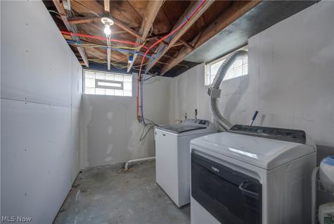 901 Park Avenue Elyria OH 44035
