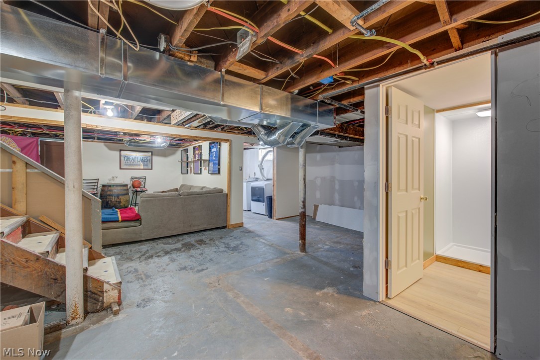 901 Park Avenue Elyria OH 44035