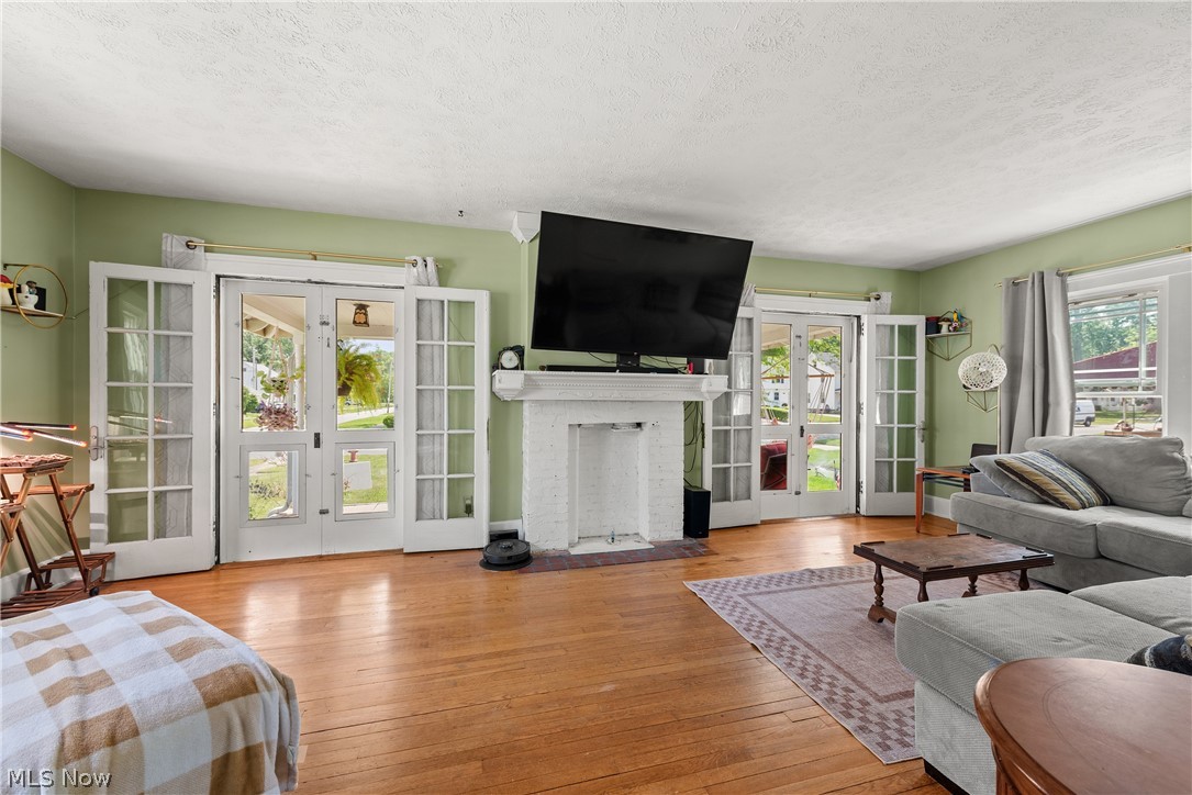 901 Park Avenue Elyria OH 44035